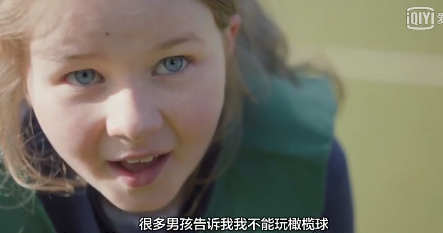 张伟丽卫冕金腰带 让全世界黑粉闭嘴