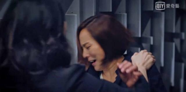顶楼第二季网友爆笑脑洞 蝴蝶纹身女人现身
