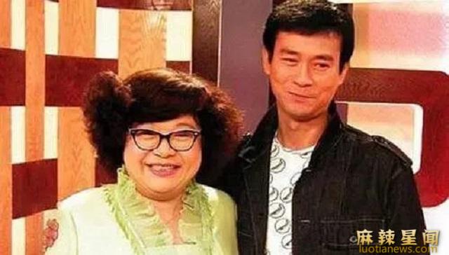 郑欣宜更新动态对镜头落泪 满脸憔悴让人心疼