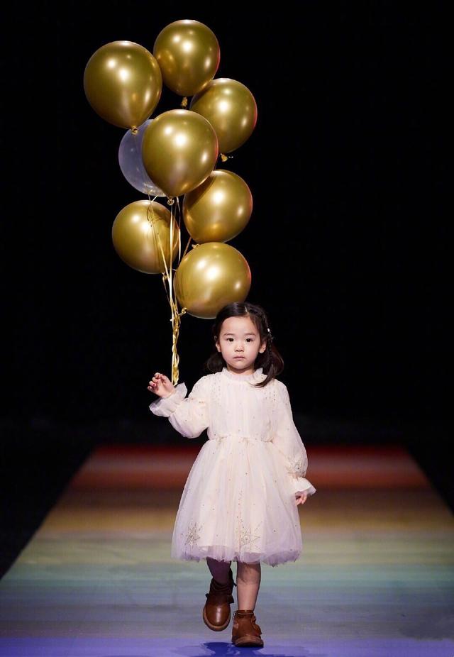 ���Ů����������ʦ���龫�ֳ��ɰ� ����Ϲ���˭