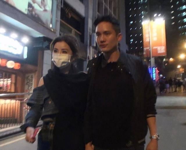 蔡卓妍出席石佩蓝生日宴 阿Sa与石恒聪家人关系融洽