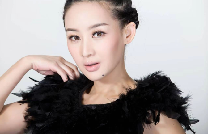 买红妹现状 走出婚变阴霾重返荧屏活出自我