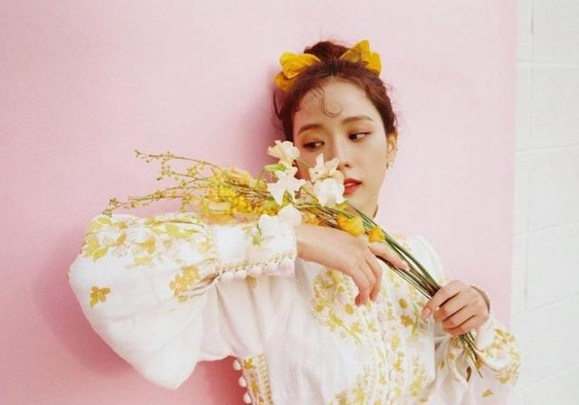 2020女星同款刘海发型 修饰包包头还显脸瘦