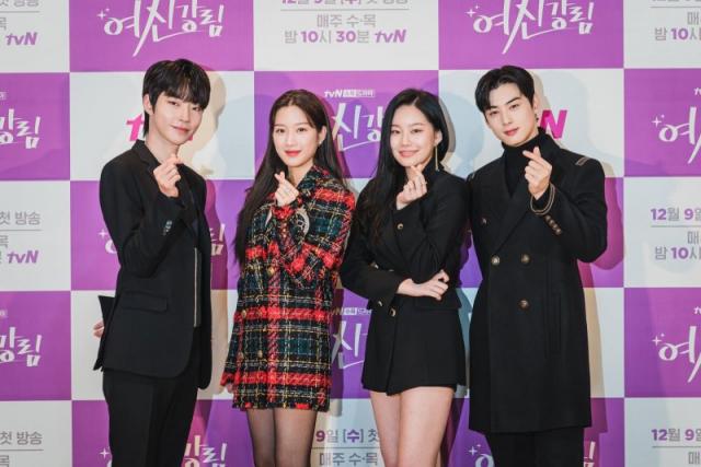 �����쵽���ĺ��� Ů�������˰��ݳ������ڴ�