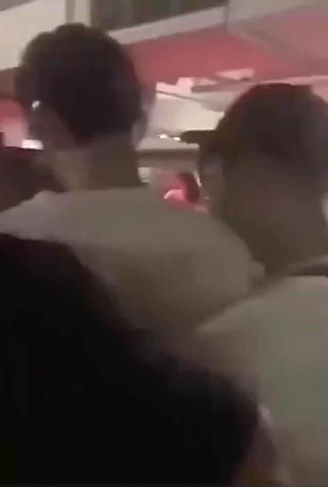 Фս����ʷ�ֱ��� ���Է�˿��ܲ��ܲ���Ѹ���뿪