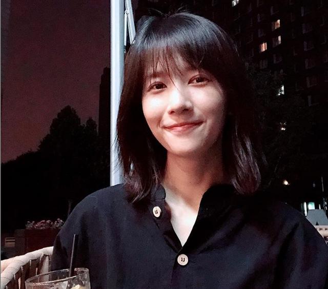 papi酱产后晒全家福素颜状态好憔悴 papi酱的老公是谁
