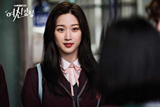 Ů�������쾲9�׳���ϵ˽�� 3�б���У��