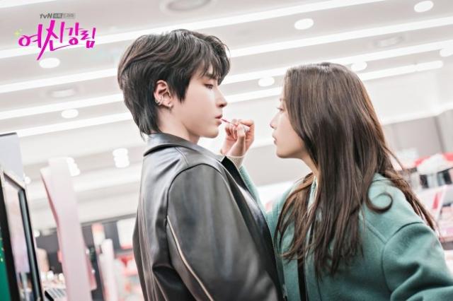 Ů�������쾲9�׳���ϵ˽�� 3�б���У��