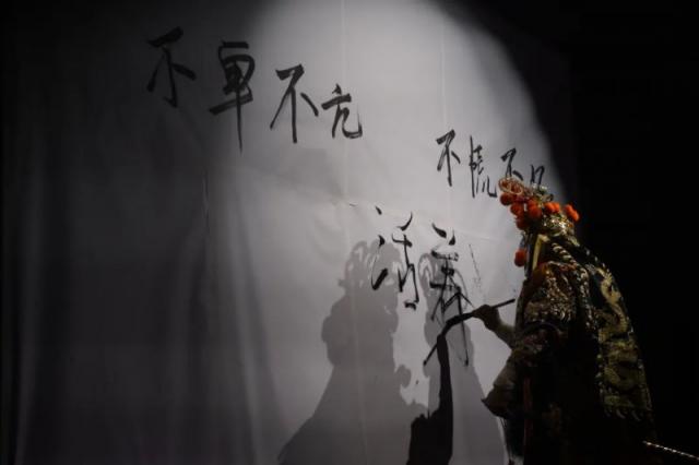 70后歌手郝云 “乘风破浪”的的哥哥