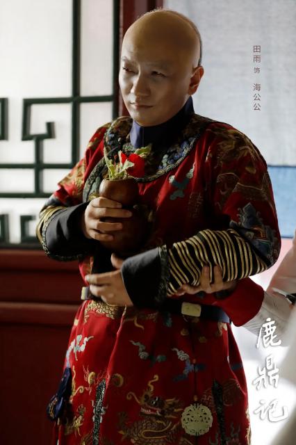 鹿鼎记第35集归氏夫妻假扮侍卫 毛东珠为救建宁被乱箭射死
