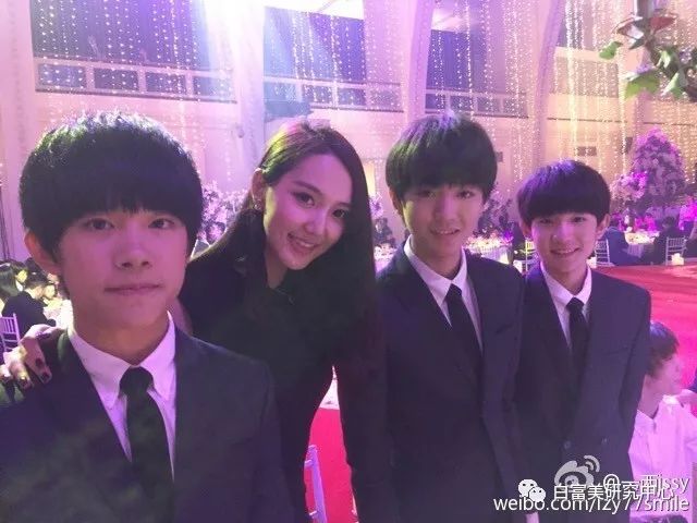 赞助baby婚礼和多位男星关系亲密 她背景成谜