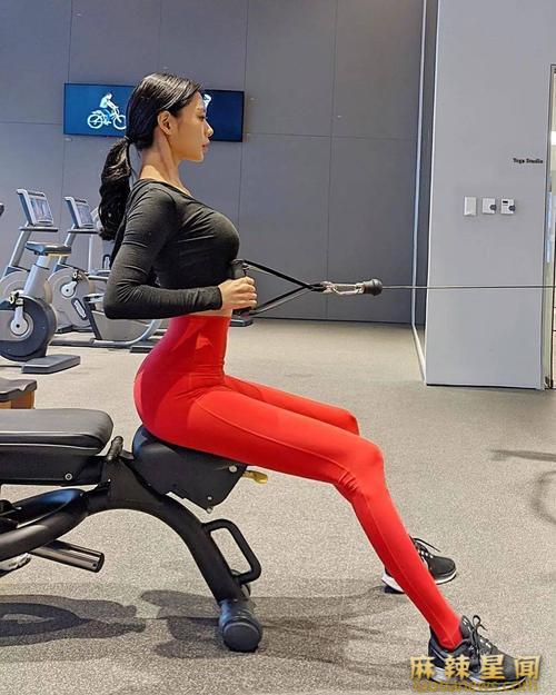 ���������һ��Ů����� �����Ϊʲô���й���չ