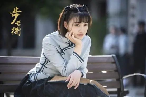 ��Ϸ��ˮ��ˣ������140Ͱ��Ȫˮ ��Ů�����������ô����