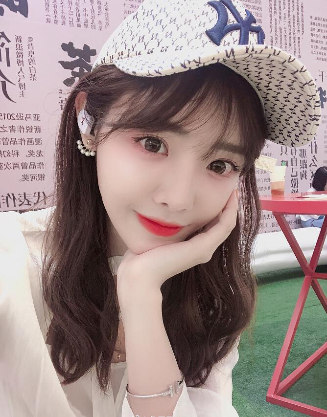抖音兔子牙个人资料详解 朱子牙背景容君兔性感照片写真集