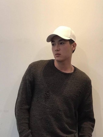 萧亚轩华裔混血男友黄皓简介 被曝学中文想进演艺圈