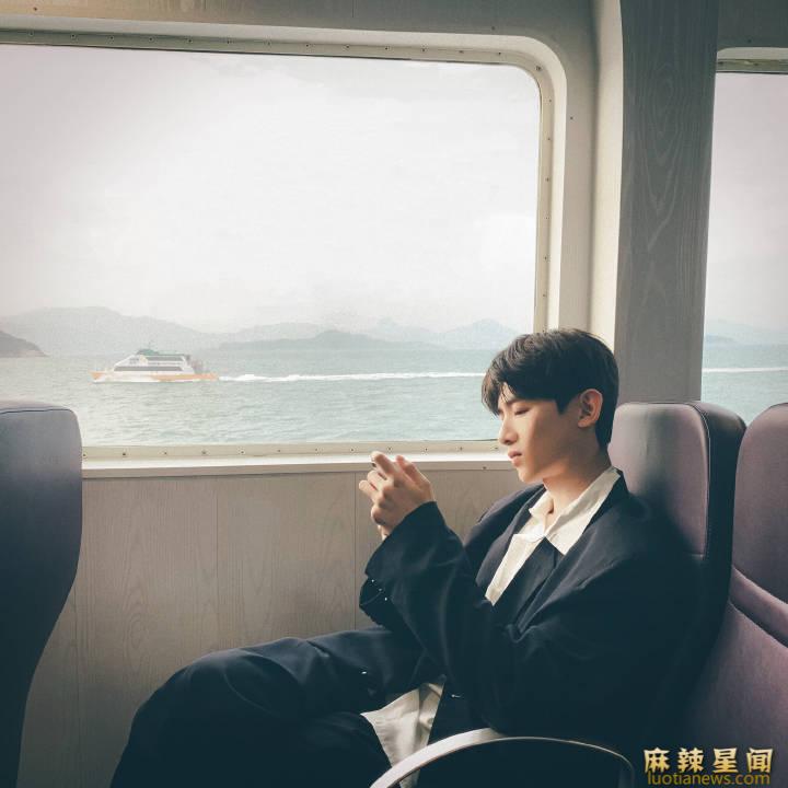 白敬亭女友是谁 小白与马思纯发同款照片令人猜测