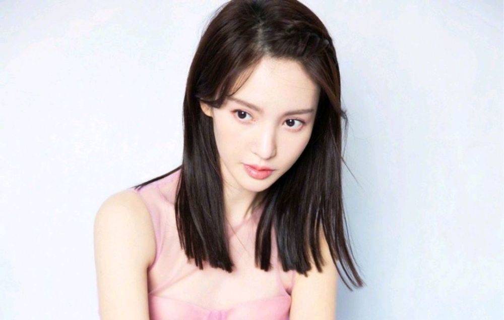金晨穿拖鞋跳舞什么样子 身材真不是盖的美呆了