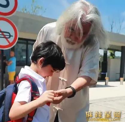 张纪中有几任妻子 张纪中现任老婆是谁