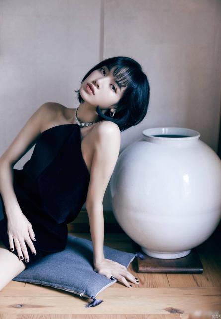 9位女明星潮流时尚短头发造型 气质短发又飒又美