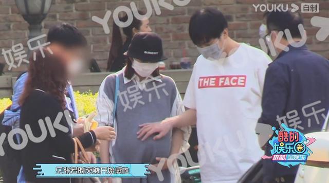 张若昀唐艺昕野餐什么样子 原来张若昀可以这样温柔