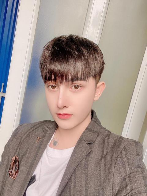 �̵�������������ǰ����Ƭ�Ա� ͬ�����ݽ�ִ�ͬ