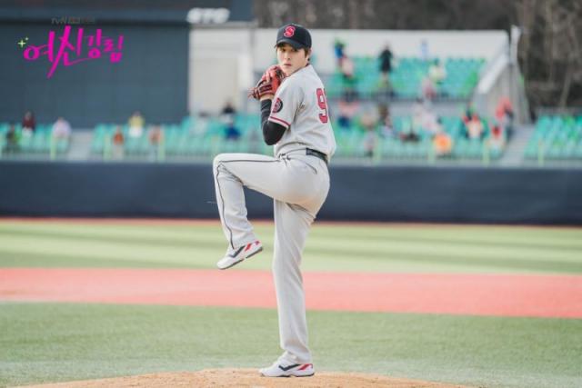 螭龙也惊喜客串 8位义气出演女神降临的大咖韩星
