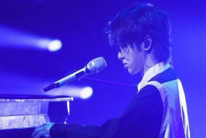 疯人院华晨宇 听歌感受歌曲里的另一个世界