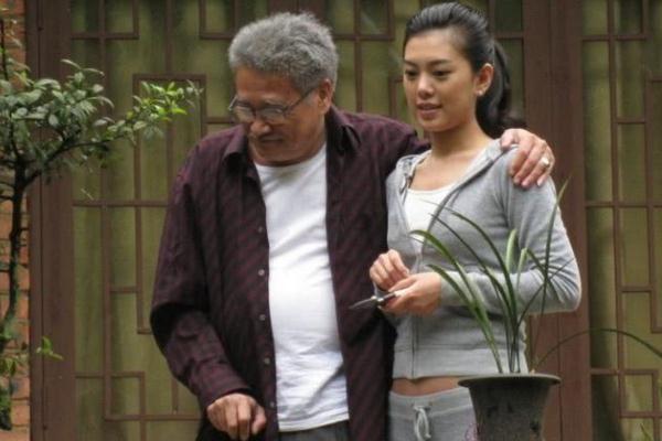 吴孟达老婆是谁 达叔的老婆为他生了多少个子女