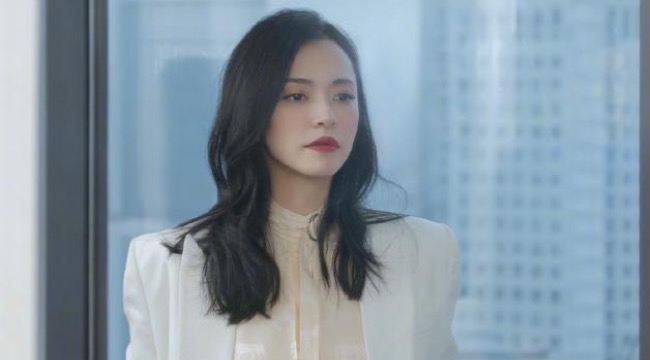 姚晨回应买热搜 朋友只是跟着一起帮忙而已