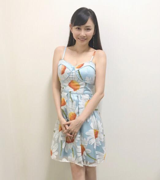 杉原杏璃的胸是多大罩杯的,82年的她为什么还没结婚