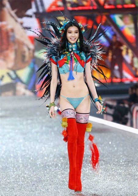 维秘天使奚梦瑶为什么叫小明?奚梦瑶和权志龙接吻照片
