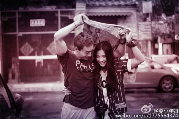 秦凯和何姿的收入谁高?何姿为什么看上秦凯这么丑的男人