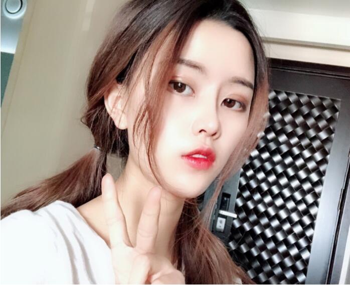 �������ƬͻȻ�ÿֲ�����С��������Ƭ�Ա���Ƭ���˲���һ����