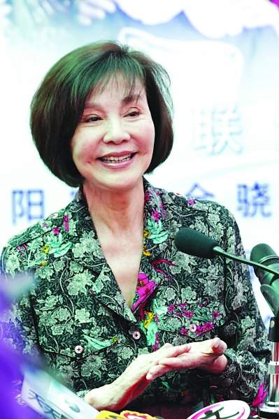 归亚蕾琼瑶的女儿吗?归亚蕾是不是同性恋