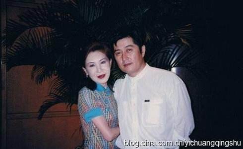 杨钧钧和焦恩俊吻戏照,杨钧钧年轻照辟谣图