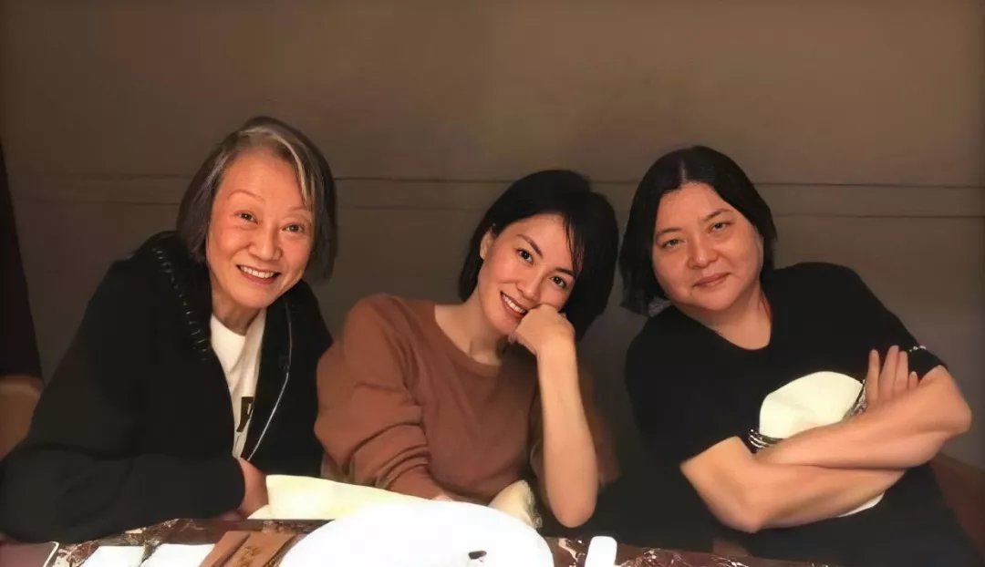 邱黎宽是谁的经纪人?她和王菲是什么关系