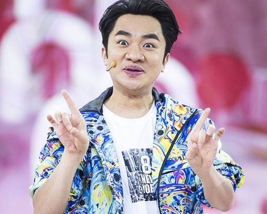 王祖蓝是不是黄光亮儿子,王祖蓝的父亲是谁揭秘