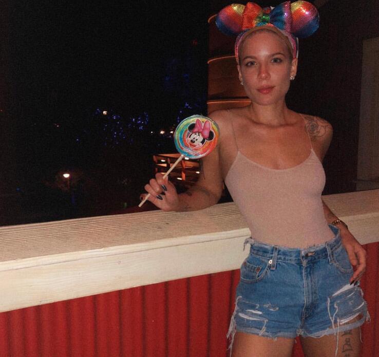 halseyΪʲôϷ꣬ǲ˫