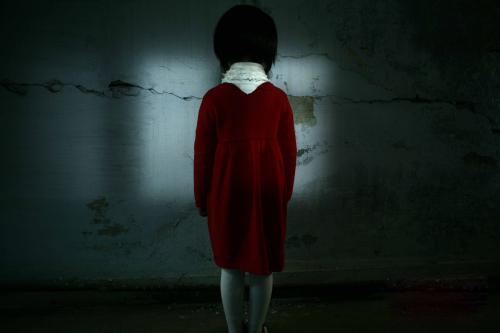 传说穿红衣服是辟邪还是招邪,穿红衣服死去有什么说法?