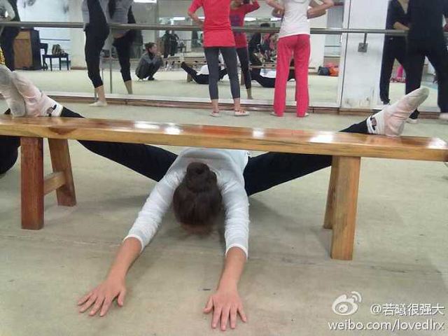 一字马多大年龄可以练,一字马怎么快速练成?