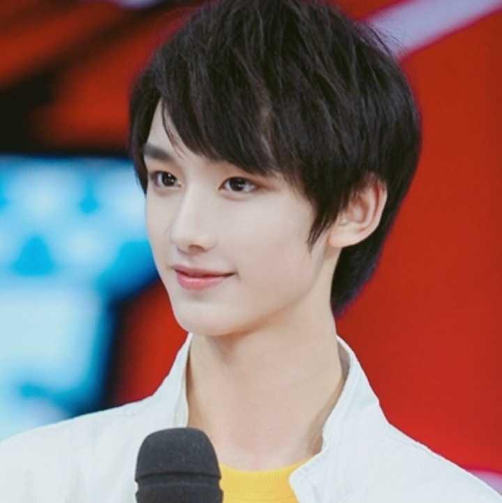 丁程鑫为什么叫小略?丁程鑫的姐姐丁兰馨照片