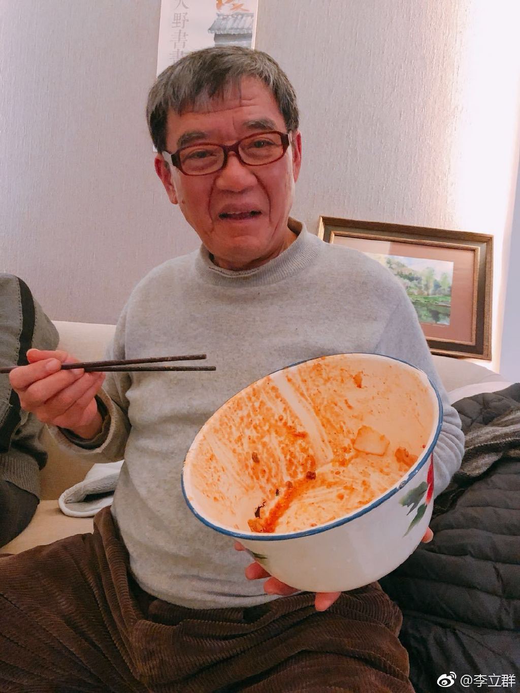 李立群李幼斌很像但不是一个人,李立群为什么普通话很好没台湾腔?