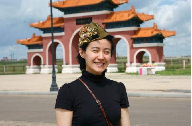 剧雪和何群离婚后现任老公是王辉吗,剧雪年轻时的照片组图