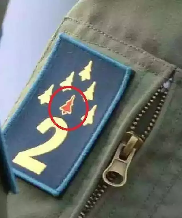十问余旭牺牲:弹射跳伞撞到僚机副翼 这种事故概率有多小?