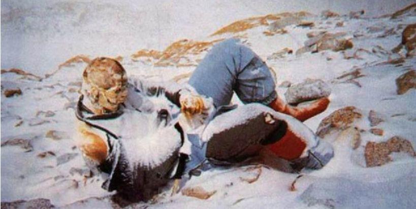 珠峰上的登山者遗体会烂掉吗,真实实拍珠峰上的哪些逝者图片