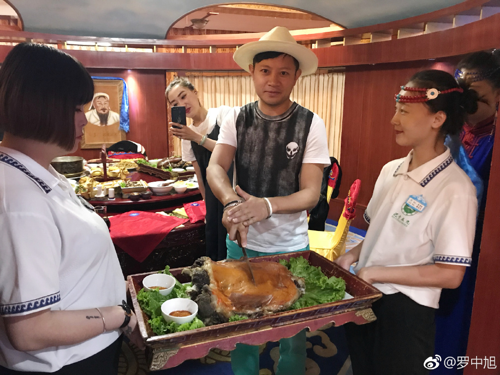 ��������䱻������һ��룿�������Ů����˭