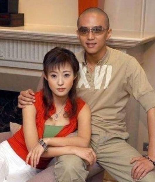 郝蕾邓超情侣纹身图片,两人颁奖那一遇尴尬照片