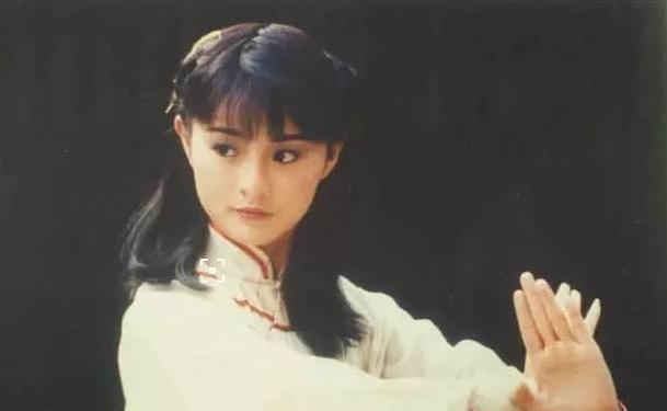 李赛凤近期照片,李赛凤为什么离婚了?