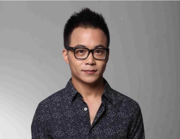 金铭老公安玉刚身价多少?安玉刚第一仼妻子是谁