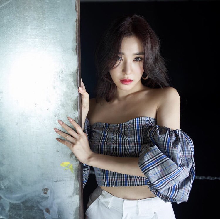 Ӣ¼ôˣtiffanyӢҾ